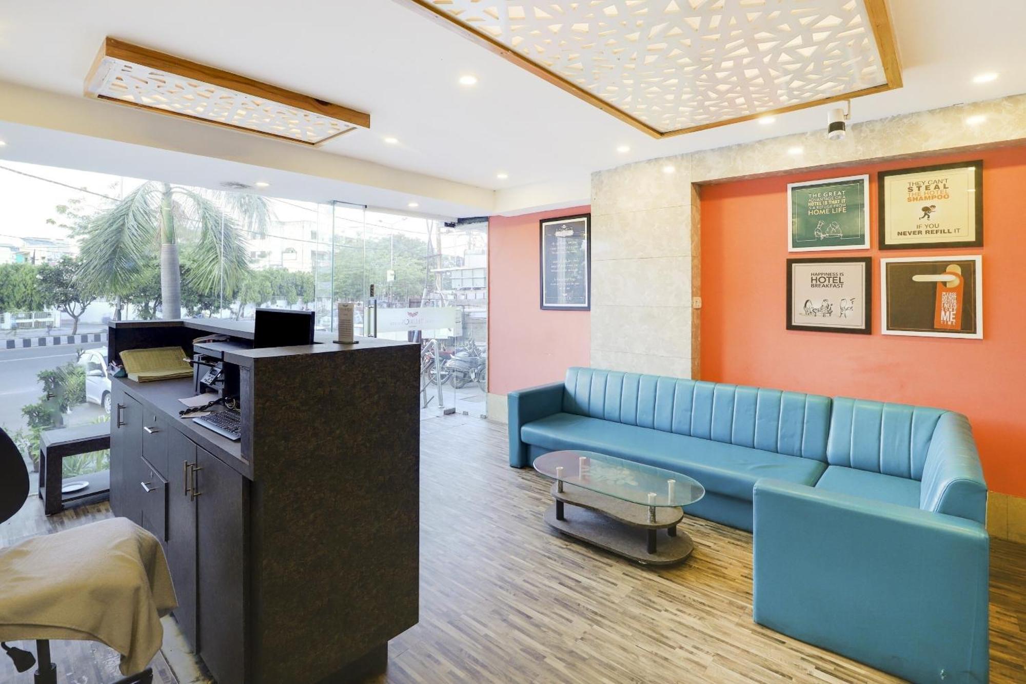 Oyo Hotel Dash Vadodara Exteriör bild